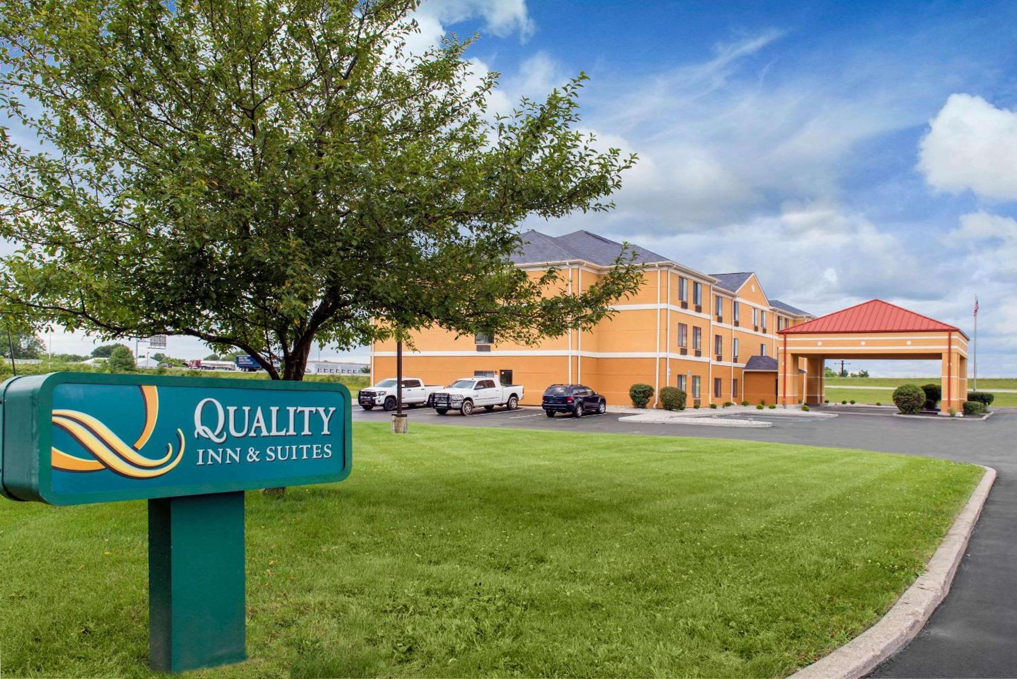 Quality Inn & Suites Anderson I-69 Exterior photo