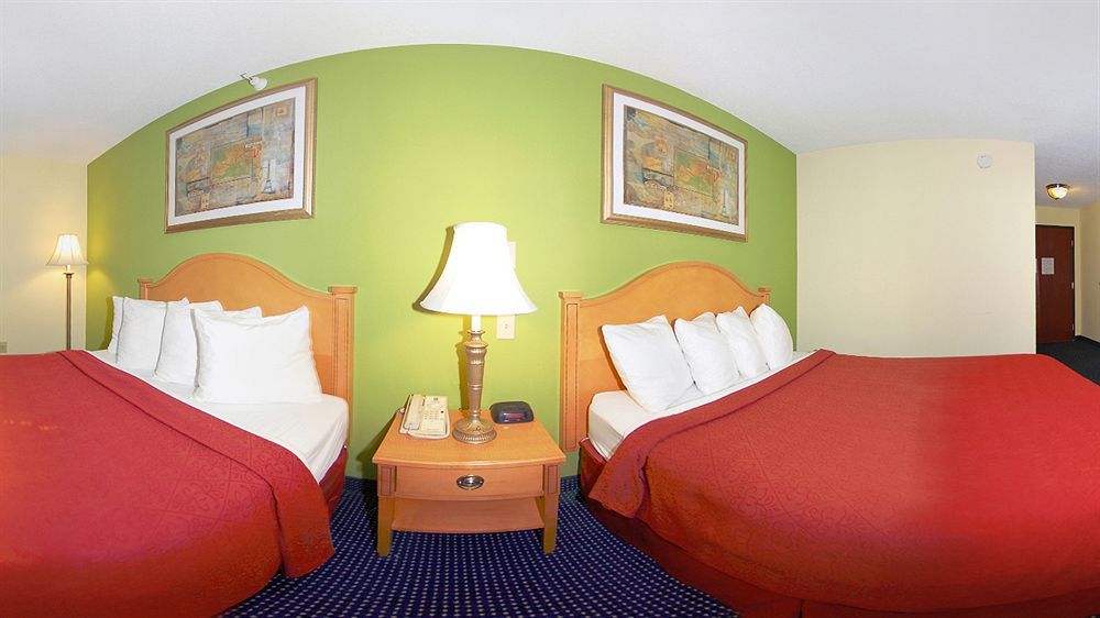 Quality Inn & Suites Anderson I-69 Exterior photo